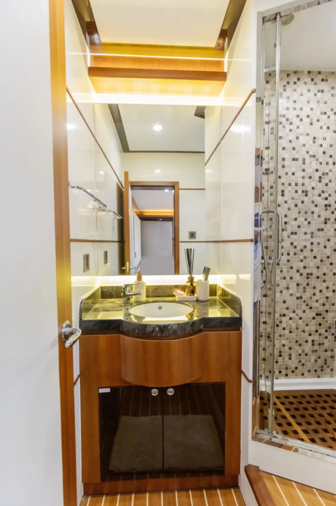 Yacht Gallery Image