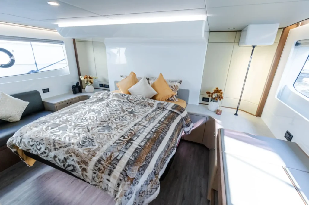 Yacht Gallery Image
